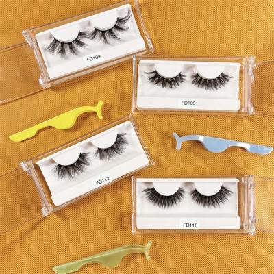 China Natural False Mink Eyelashes Handmade from Mink Case Packaging Other Eyelashes from Sunland from Wholesale Faux natural 3d eyelashes long for sale