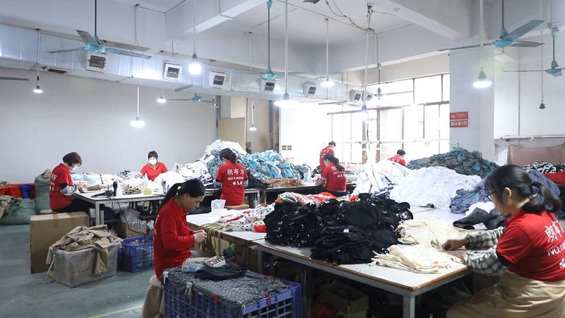 Verified China supplier - Guangzhou Langbuwan Garment Co., Ltd.