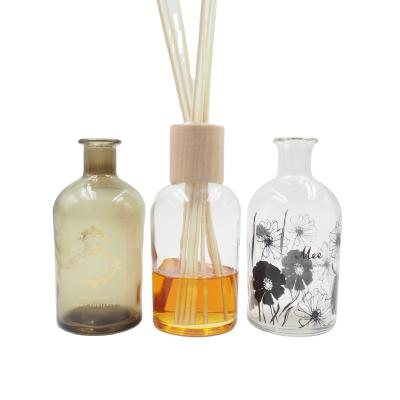 China Personal Care Customized Large Volume Colored Glass Diffuser 200ML Aroma Bottle With Wooden Cap for sale