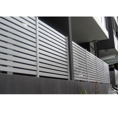 China Easily Assembled Made In Hot Sale China Fentech Style Popular White Aluminum Slat Fence Classic Garden Fence Aluminum Barrier Gate for sale