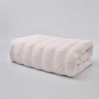 China White Solid Polyester Mink Fleece Style Warm Luxury Snow Winter Polyester Faux Fur Blanket for sale