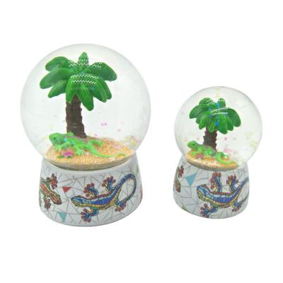 China Custom Africa Factory Resin Beach Souvenir Glass Snow Globe for sale