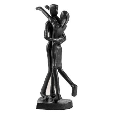 China Art Deco Couple Art Iron Sculpture Creative Small Figurine Cast Iron Crafts Romantic Metal Decoration Statue Home and Office Decoration for sale