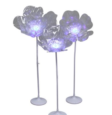 China New Romantic Wedding Decoration Wedding Wrought Iron Lighting Props Acrylic Petal Stand Lamp Crystal Flower Wedding Stage Layout for sale