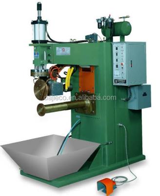 China Machinery Horizontal Wheel Circular Welding Machine for sale