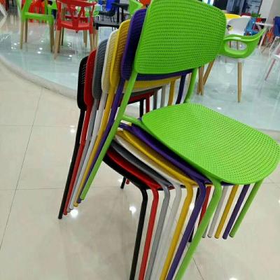 China Hot Sale Best Price Metal Frame Furniture Stackable Dining Chair Plastic Armless Kitchen Dining Chairs Used Metal Frame Dining Chairs for sale