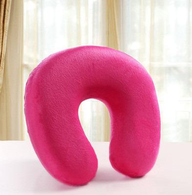 China Anti-Static Random Color Memory Foam Pillow Portable Neck Pillow Neck Protect SKJ002 for sale