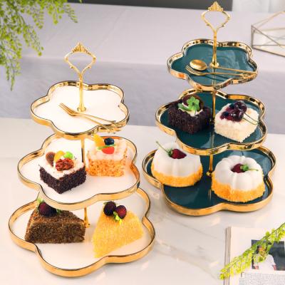 China Sustainable QYD Cup Holder Flower Green Tair White Multi Tier Gold Set 3 Tables Metal Plants Weed Dessert Resin Cake Stand For Party for sale