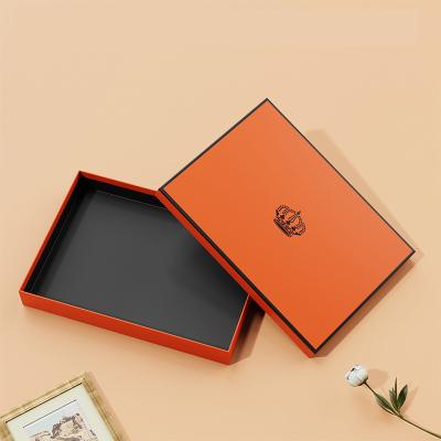 China Large Logo Gift Box Set Beautiful Design Rigid Cardboard Paper Gift Box Recyclable Luxury Custom Magnetic Folding Closure Box for sale