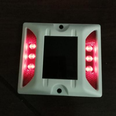 China Solar LED Road Markers High Brightness Sidewalk Clot Reflector Road Marker Studs Road Led GPS Road Flasher Aluminum Solar Sychronous Stud for sale