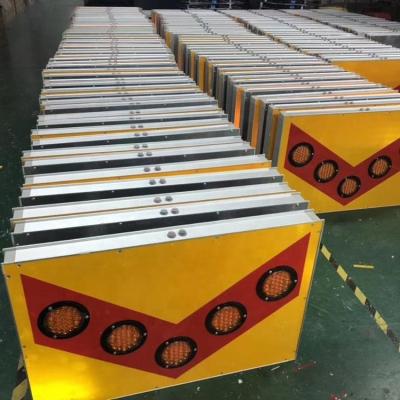 China outdoor led sign height 600mm / 800mm or your arrow solar power for sale