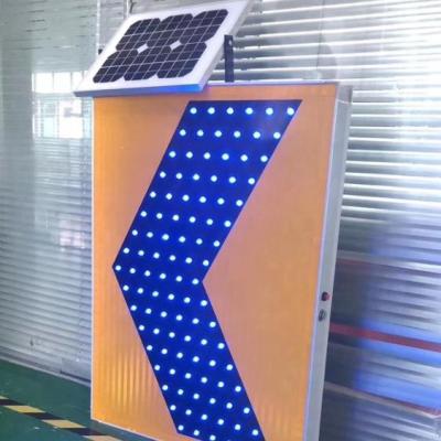 China Arrow Solar Powered Led Flash Traffic Outdoor Road Warning Sign Board 600mm / 800mm Or Your Sizes for sale