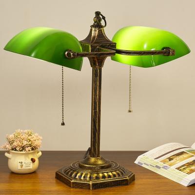 China Simple Design Retro Traditional Shade Banker Lamp With Double Head Pull Chain Green Eye Worrying Reading Study Desk Lamps for sale