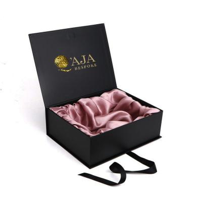 China Recyclable Custom Paper Wig Gift Packaging Magnetic Cardboard Gift Boxes Wholesale for sale