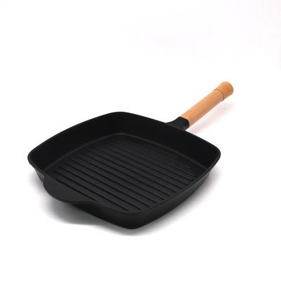 China American Style Wood Handle Aluminum Pan Induction Non-Stick Cooking Frying Pan for sale