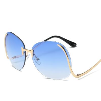 China Fashion sunglasses 2021 new design sunglasses shape sunglasses for women for sale