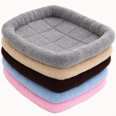 China Warm Soft Indoor Dog Mat Bed Lamb Hair Down Tray Pet Plaid Mat Breathable Solid Color Wholesale for sale