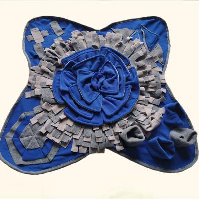 China New Travel Flower Shaped Cloth Strip Pet Cushion Blanket Fleece Sniff Protective Dog Training Dog Blanket for sale