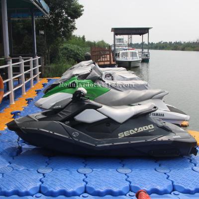 China Boat Modular Plastic Pontoon Floating Dock Used For Jet Skiing for sale