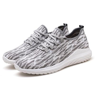 China Fashion Trend High Grade Products Mens Fly Knit Upper Casual Shoes Fashion Sneakers for sale