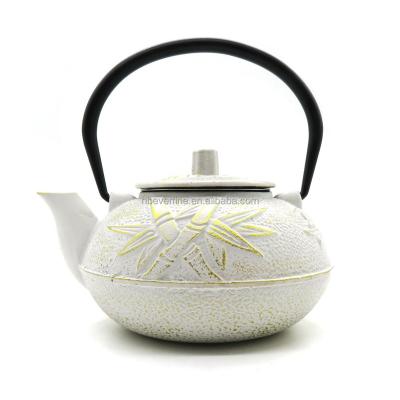 China Sustainable White Cast Iron Bamboo Teapot 21 oz for sale