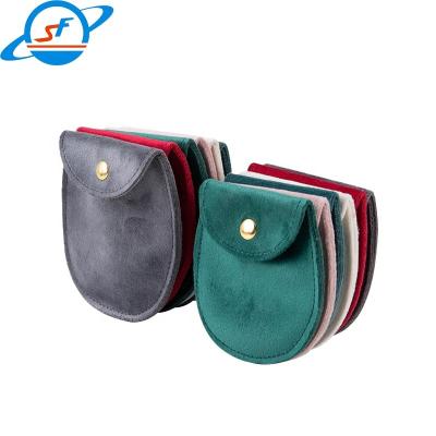 China Samtknopf Oval Schmuckstücke Halsband Tasche Tasche 80*85mm zu verkaufen