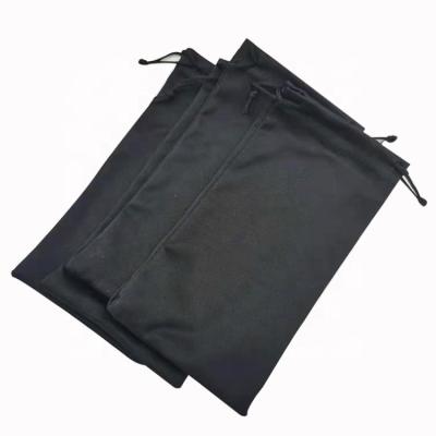 China Anpassungsfähige schwarze Sonnenbrillenkoffer Paket Mikrofaserbrillen Tasche Sonnenbrillen Tasche zu verkaufen