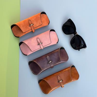 China Imitación de cuero de flocking plegable de gafas de bolso de bolso resistente a daños en venta