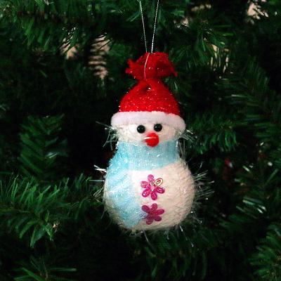 China 2019 Hot Selling 100% Polyester Christmas Hang Decorations Snowman Face Shaped Tree Ball Hanging Decoration Led Tree Light Christmas Decoration for sale