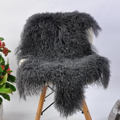 China Environmental Protection Real Natural Mongolian Long Curly Lamb Fur Tibetan Sheepskin Fur Material In Factory Price for sale