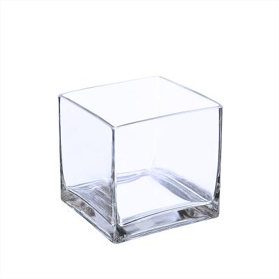 China Fanslook Traditional Wholesale Decorative Flower Handmade Clear Square Glass Vase 12cm/4.8inches for sale