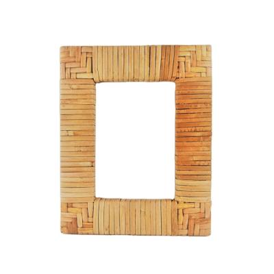 China High quality handmade photo rattan picture frame photo position rattan frame - large size handwoven rattan for sale