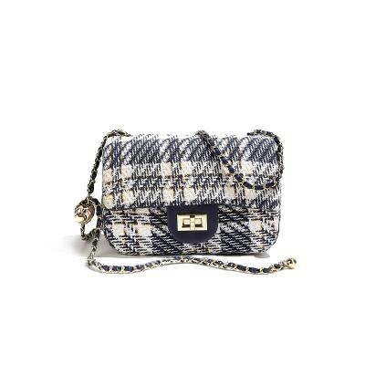 China 2022 hip-hop fashion high-end custom made small square shoulder plaid pearl ladies handbag messenger bag for sale