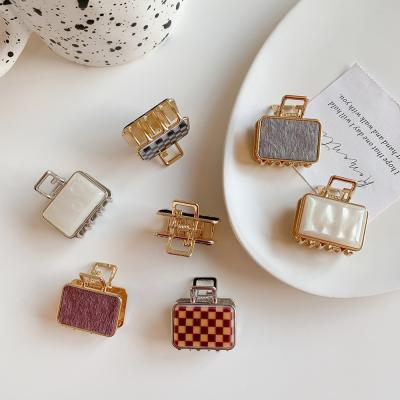 China Clip 2022 New Square Hair Clips Small Retro Metal Hair Accessories Hair Claw Clips For Girls for sale