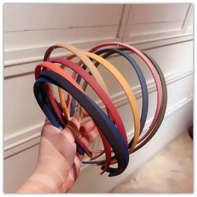 China New fabric thin edge with solid color non-slip matte soft classic color teeth headband thin edge headband for sale