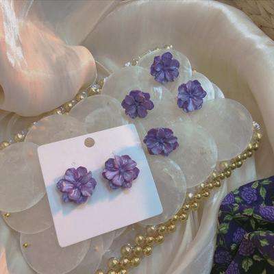 China New Boho Romantic White Purple Flower Around French Cute Circle Hoop Earrings Statement Earrings for sale