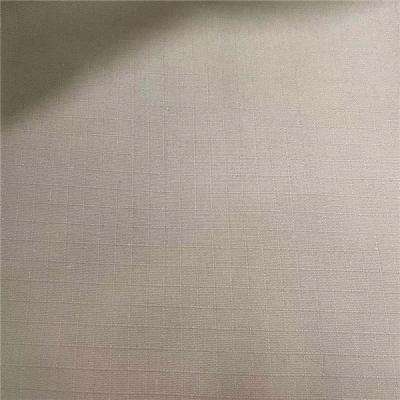 Chine Tissu enduit par unité centrale de Ripstop 20SX16S 0.5CMX0.5CM 220gsm 150cm de tissu de polyester du coton 40 de l'uniforme 60 à vendre