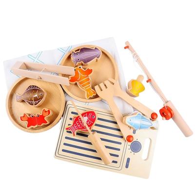 China Eco-friendly Material Wooden Toy Kitchen Cutting Fish Set for sale