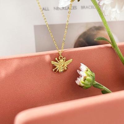 China Wholesale New Fashion 2022 Stainless Steel Jewelry Minimalist Golden Bee Pendant Necklace Custom for sale