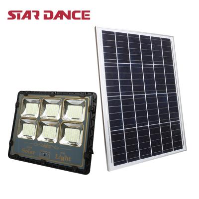 China Warehouse Ip66 LED Solar Power Smart Outdoor Aluminum Remote Control Waterproof Flood Light for sale