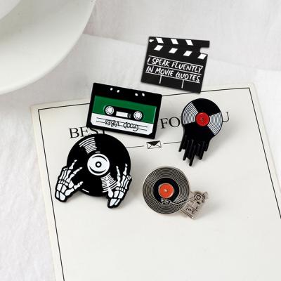 China Jeans clothes decoration punk music custom enamel pin vinyl record player badge metal lapel pin for sale