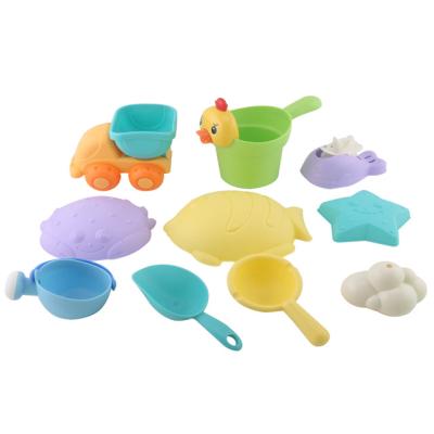 China Hot Selling Amazon Soft Durable And Soft Summer Kids Silicone Soft Sand Toys Plastic 10 Pcs Sand Beach Playset Toy for sale