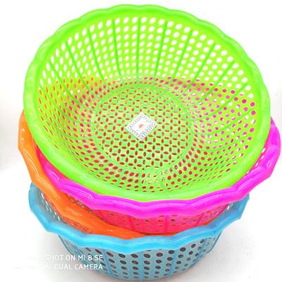 China Factory Wholesale Viable Round Drain Strainer Kitchen Fruit Storage Vegetable Drain Basket for sale