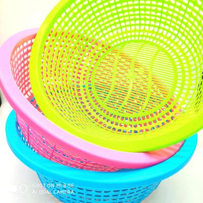 China Viable Cheap Round Basket Kitchen Fruit Storage Basket Vegetable Drain Basket for sale