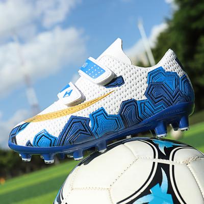 China Sports Active Outdoor Sport Spikes Long Spike Football Shoes Soccer Shoes Non-slip Ultralight Breathable For Kids for sale