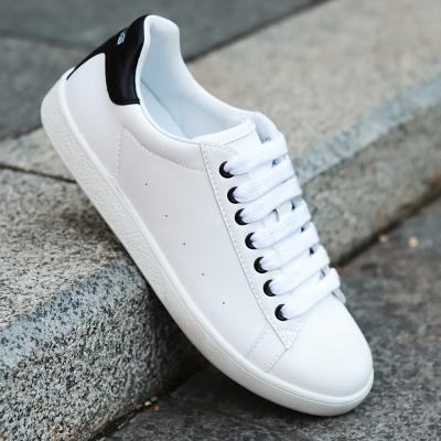 China Fashion Trend Lady Sneaker New Style RetroLeisure Woman Comfortable Walking Flat Casual Shoes for sale