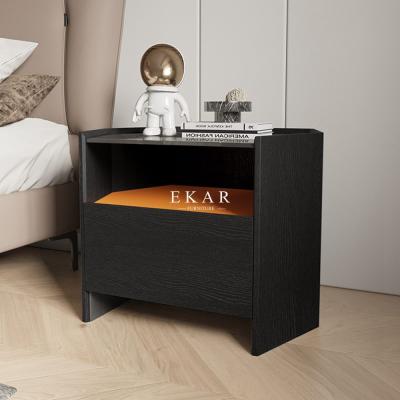 China Nordic luxury solid wood bedside table new design modern wood bedroom furniture bedside table with drawer for sale