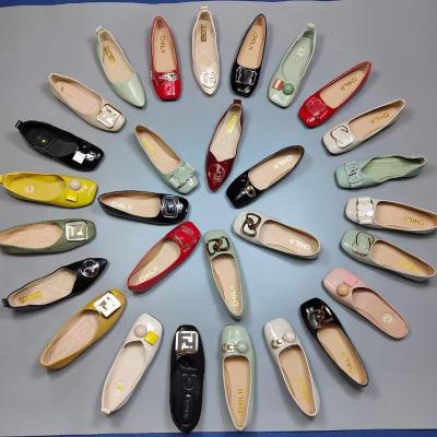 China 2022 Color Match Women's Anti-Slippery Toe Shallow Flat Shoes Soft Pumps Led Bottom Ballet Shoes Wholesale Simple Cheap Shoes YY0222 for sale