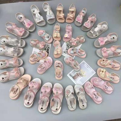 China Damping 2022 Cheap Wholesale Kids Shoes JRK1221 Girls Beauty Mixed Lightweight Casual Fashionable Comfortable Anti-skid Sandals for sale