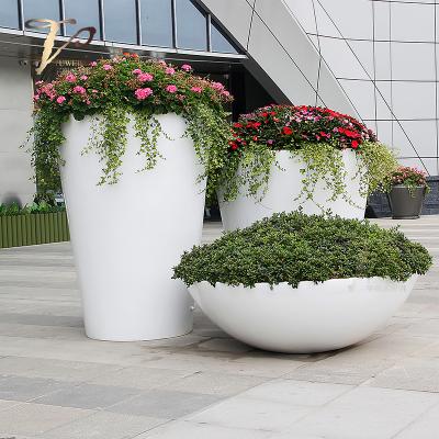 Cina Modern Tall and Round FRP POT Style Flower Pot Tall Fiberglass Vase Nordic Round Planter Pot for Garden in vendita